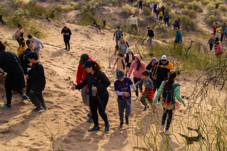 Otra cara de Rawson, con una caminata y un campamento