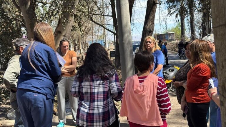 Rawson acompaña a las familias afectadas por incendios en Médano de Oro